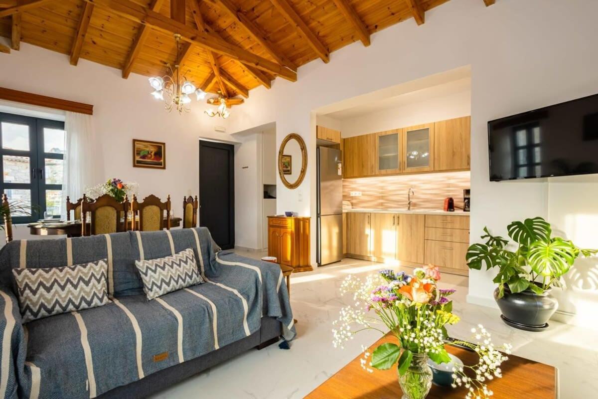 Mani Stone Built Home A Breath Away To The Sea สตูปา ภายนอก รูปภาพ