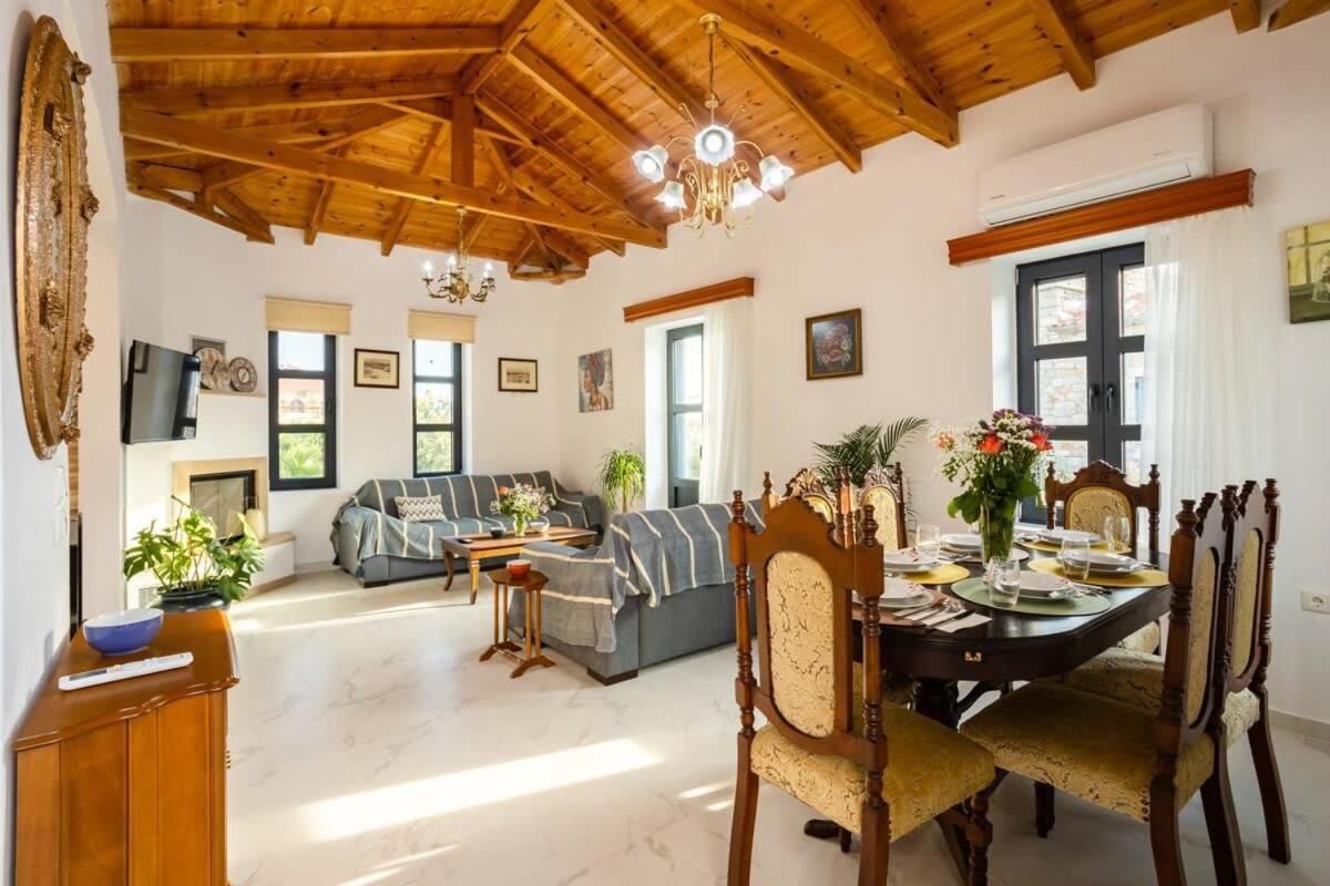Mani Stone Built Home A Breath Away To The Sea สตูปา ภายนอก รูปภาพ