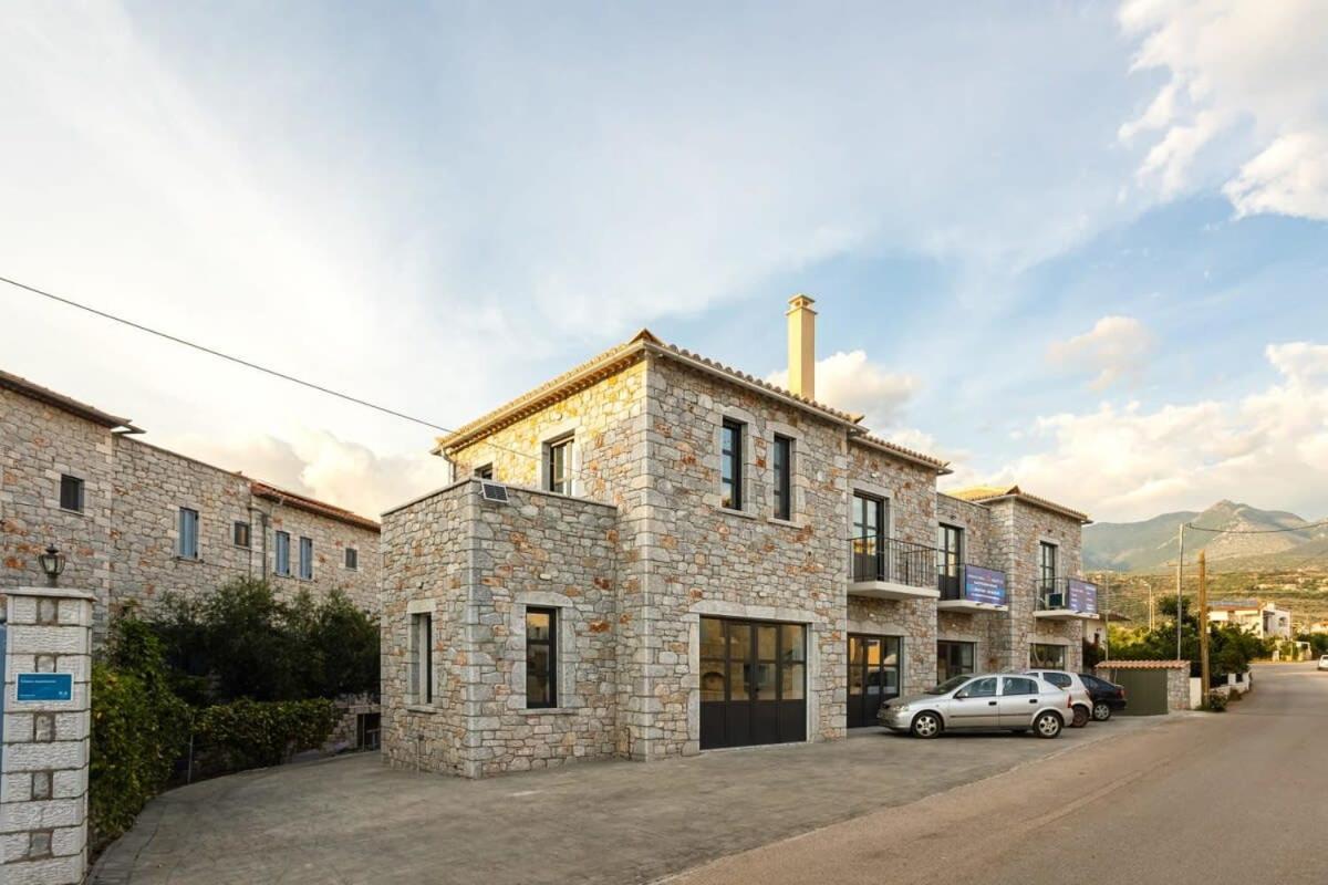 Mani Stone Built Home A Breath Away To The Sea สตูปา ภายนอก รูปภาพ