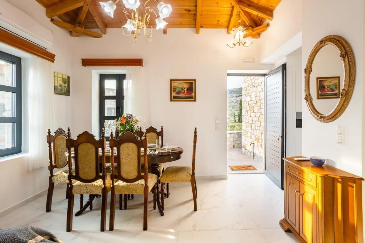 Mani Stone Built Home A Breath Away To The Sea สตูปา ภายนอก รูปภาพ