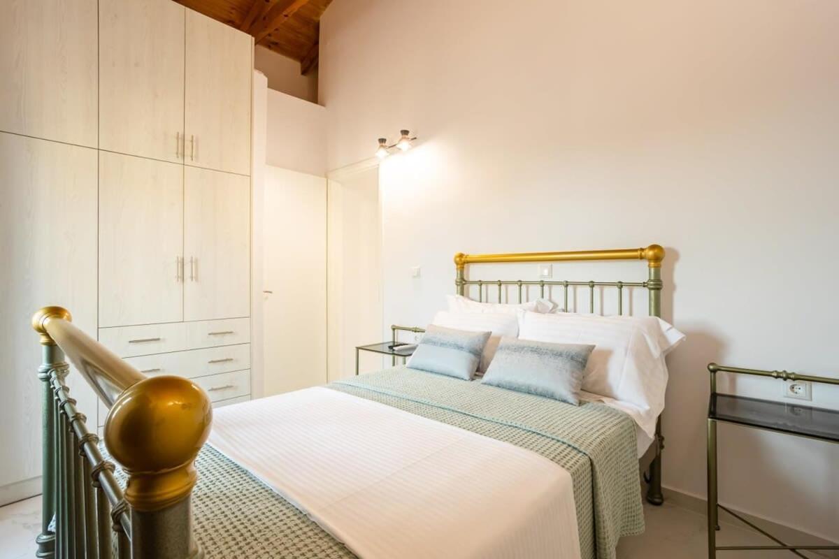 Mani Stone Built Home A Breath Away To The Sea สตูปา ภายนอก รูปภาพ