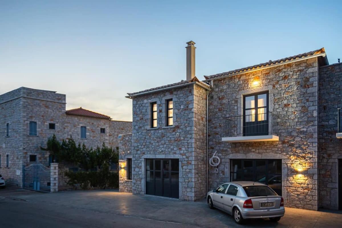 Mani Stone Built Home A Breath Away To The Sea สตูปา ภายนอก รูปภาพ