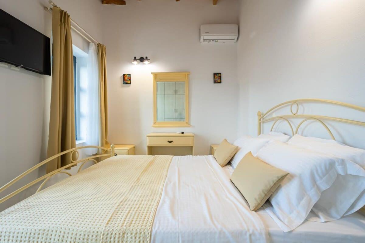 Mani Stone Built Home A Breath Away To The Sea สตูปา ภายนอก รูปภาพ