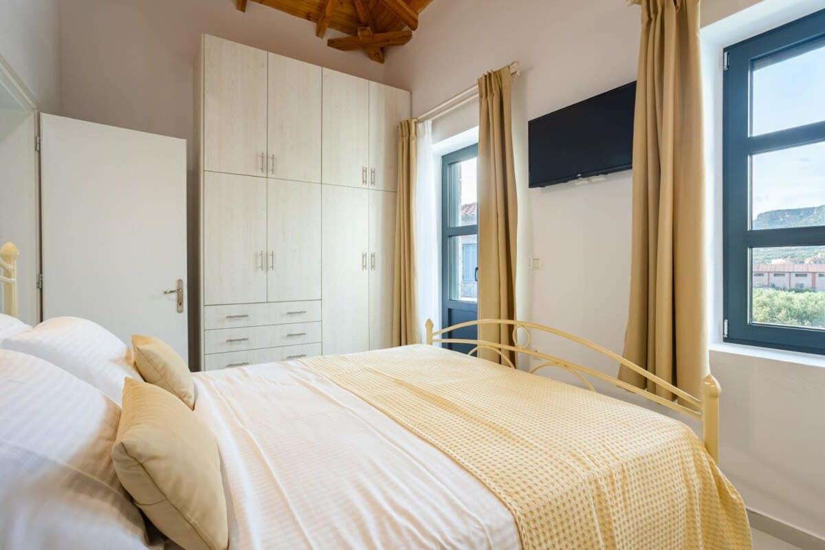 Mani Stone Built Home A Breath Away To The Sea สตูปา ภายนอก รูปภาพ