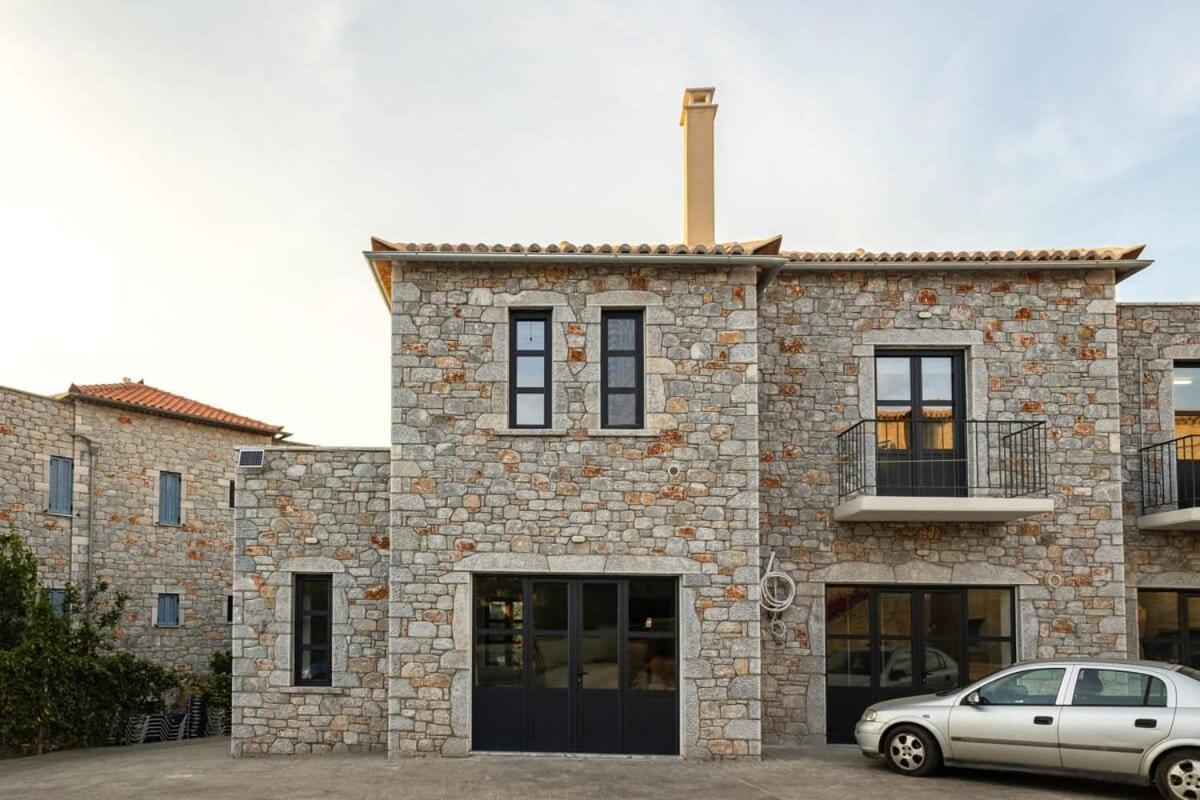 Mani Stone Built Home A Breath Away To The Sea สตูปา ภายนอก รูปภาพ